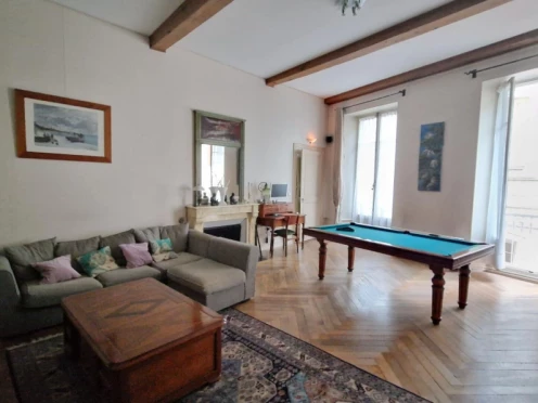 Appartement à  Chambéry (73000), 7 pièces