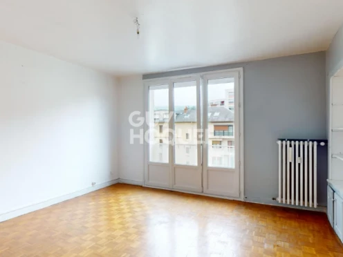 Appartement à  Chambéry (73000), 2 pièces