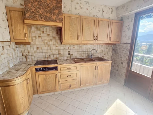 Appartement à  Chambéry (73000), 3 pièces