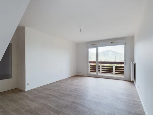 Appartement à  Bassens (73000), 4 pièces