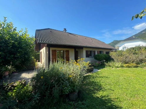 Maison à  Saint-Alban-Leysse (73230), 3 pièces