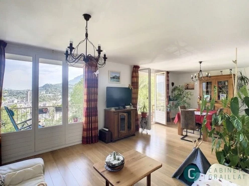 Appartement à  Chambéry (73000), 4 pièces