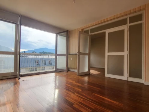 Appartement à  Chambéry (73000), 4 pièces