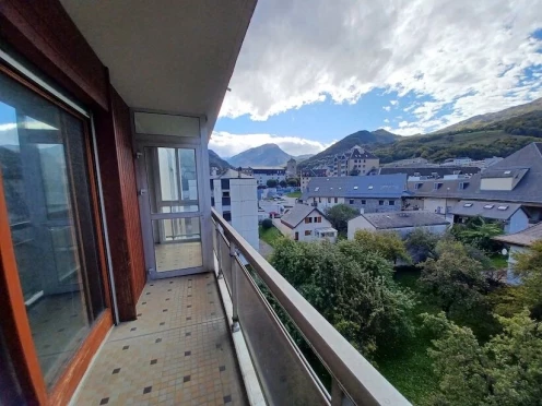 Appartement à  Saint-Jean-de-Maurienne (73300), 4 pièces