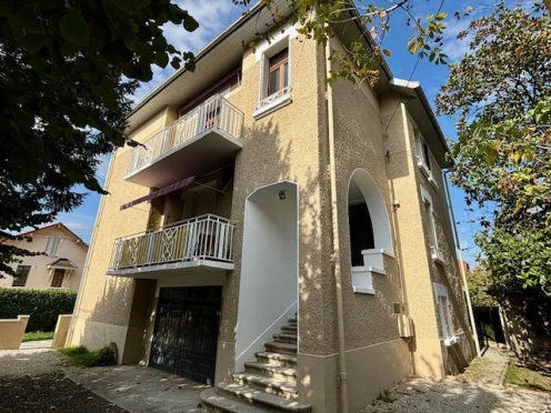 Appartement à  Aix-les-Bains (73100), 4 pièces