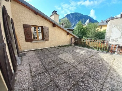 Appartement à  Saint-Jean-de-Maurienne (73300), 6 pièces