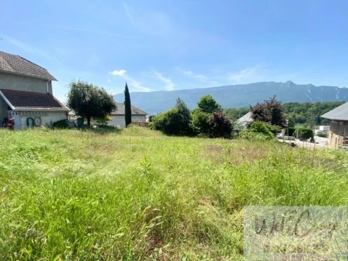 Terrain à  Viviers-du-Lac (73420),  pièces