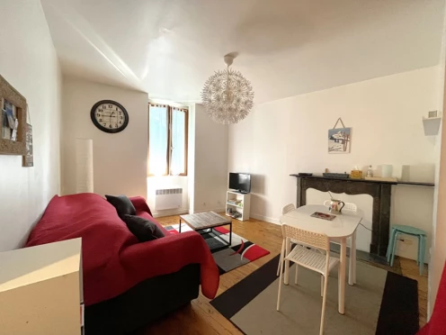 Appartement à  Aix-les-Bains (73100), 2 pièces