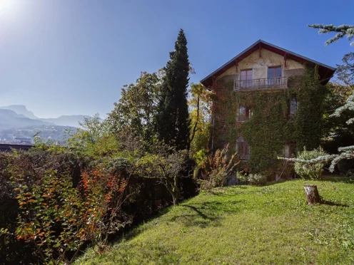 Maison à  Chambéry (73000), 13 pièces