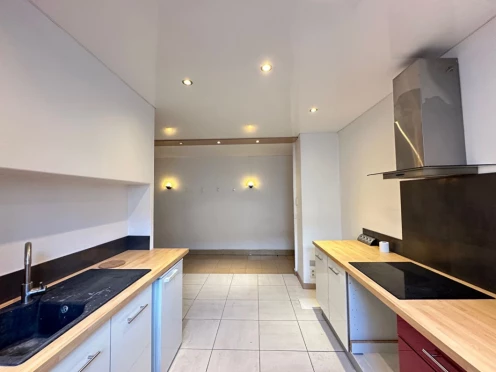 Appartement à  Chambéry (73000), 3 pièces