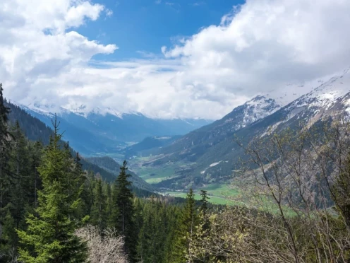 Terrain à bâtir à  Chamoux-sur-Gelon (73390),  pièces