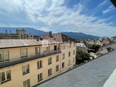 Appartement à  Aix-les-Bains (73100), 1 pièces