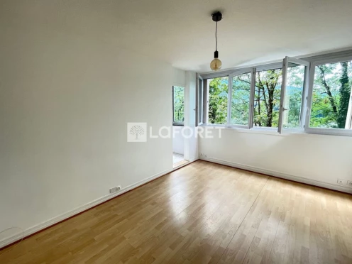 Appartement à  Aix-les-Bains (73100), 3 pièces