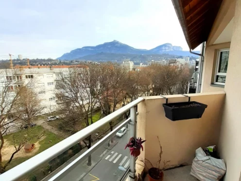 Studio à  Chambéry (73000), 1 pièces