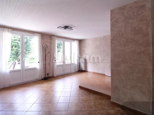 Appartement à  Chambéry (73000), 3 pièces