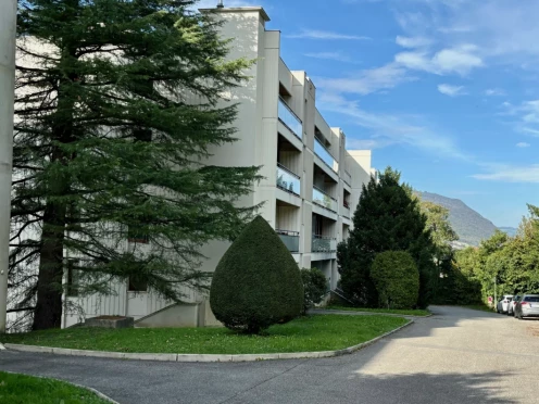 Appartement à  Aix-les-Bains (73100), 2 pièces