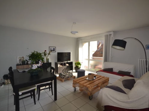 Appartement à  Aix-les-Bains (73100), 3 pièces