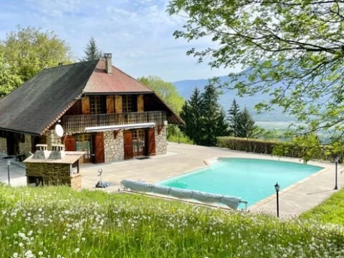 Villa à Le Bourget-du-Lac (73370), 8 pièces