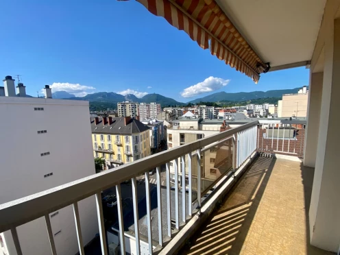 Appartement à  Chambéry (73000), 4 pièces