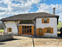 Maison à  Charlieu (42190), 8 pièces