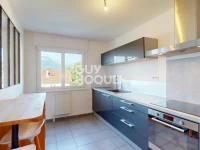 Appartement à  Jacob-Bellecombette (73000), 3 pièces