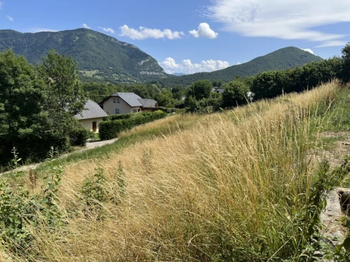 Terrain à  Curienne (73190),  pièces