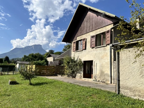 Maison à  Saint-Baldoph (73190), 6 pièces