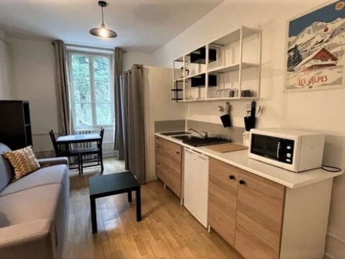 Appartement à  Aix-les-Bains (73100), 1 pièces