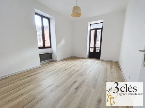 Appartement à  Chambéry (73000), 2 pièces