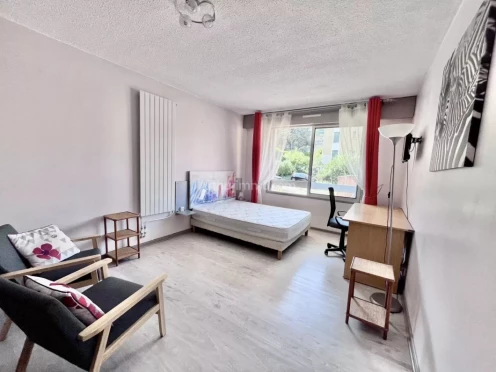 Appartement à  Aix-les-Bains (73100), 1 pièces