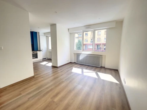 Appartement à  Aix-les-Bains (73100), 3 pièces