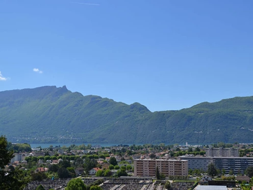 Appartement à  Aix-les-Bains (73100), 5 pièces